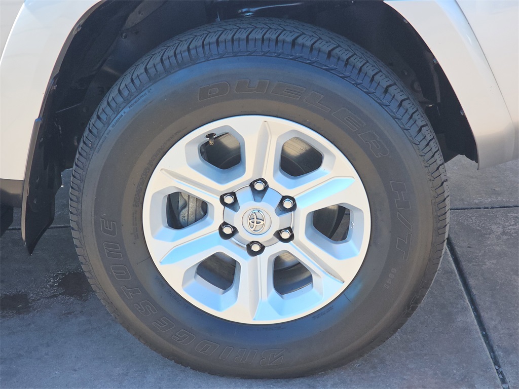 2024 Toyota 4Runner SR5 Premium photo 38
