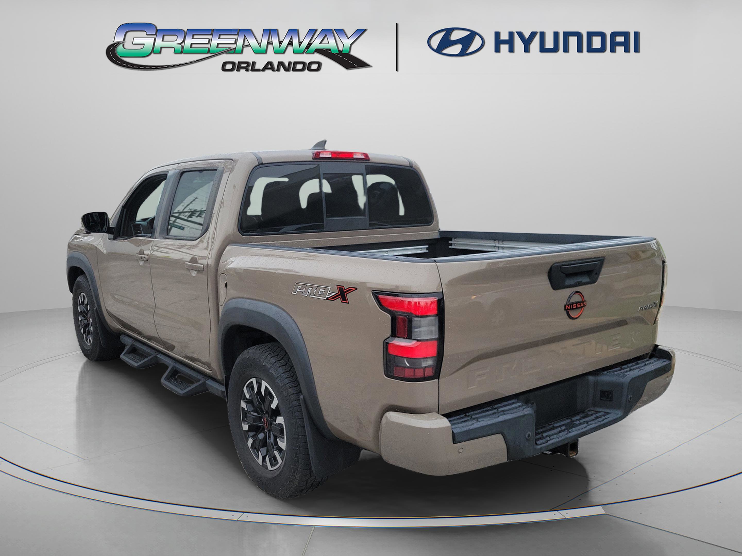 2022 Nissan Frontier PRO-X photo 3