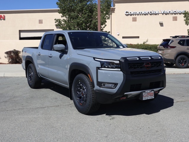 2026 Nissan Frontier Crew Cab PRO-X photo 2