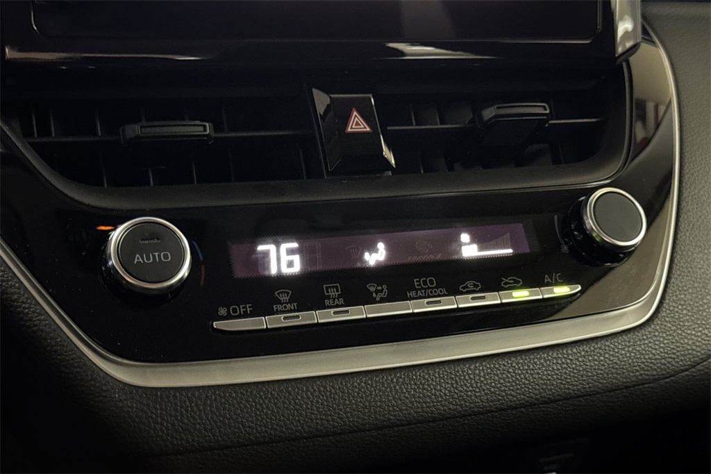 2024 Toyota Corolla LE photo 18