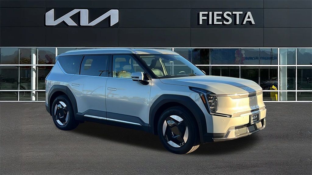 2026 Kia EV9 Wind's photo