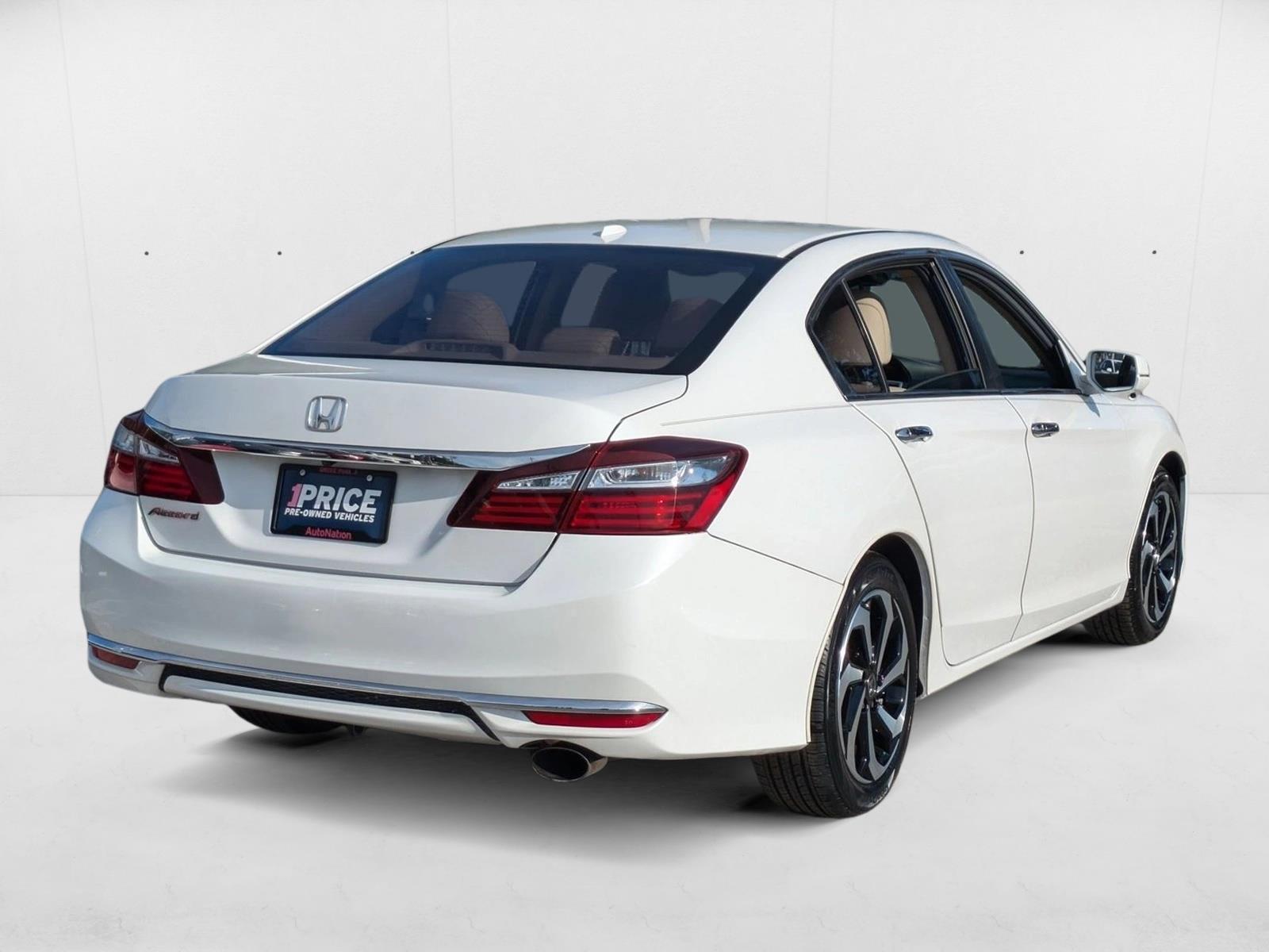 2016 Honda Accord EX-L photo 4