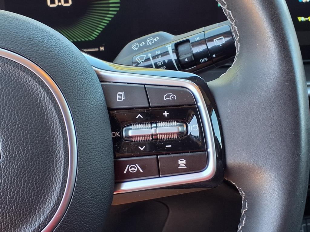 2025 Kia Sorento S photo 13