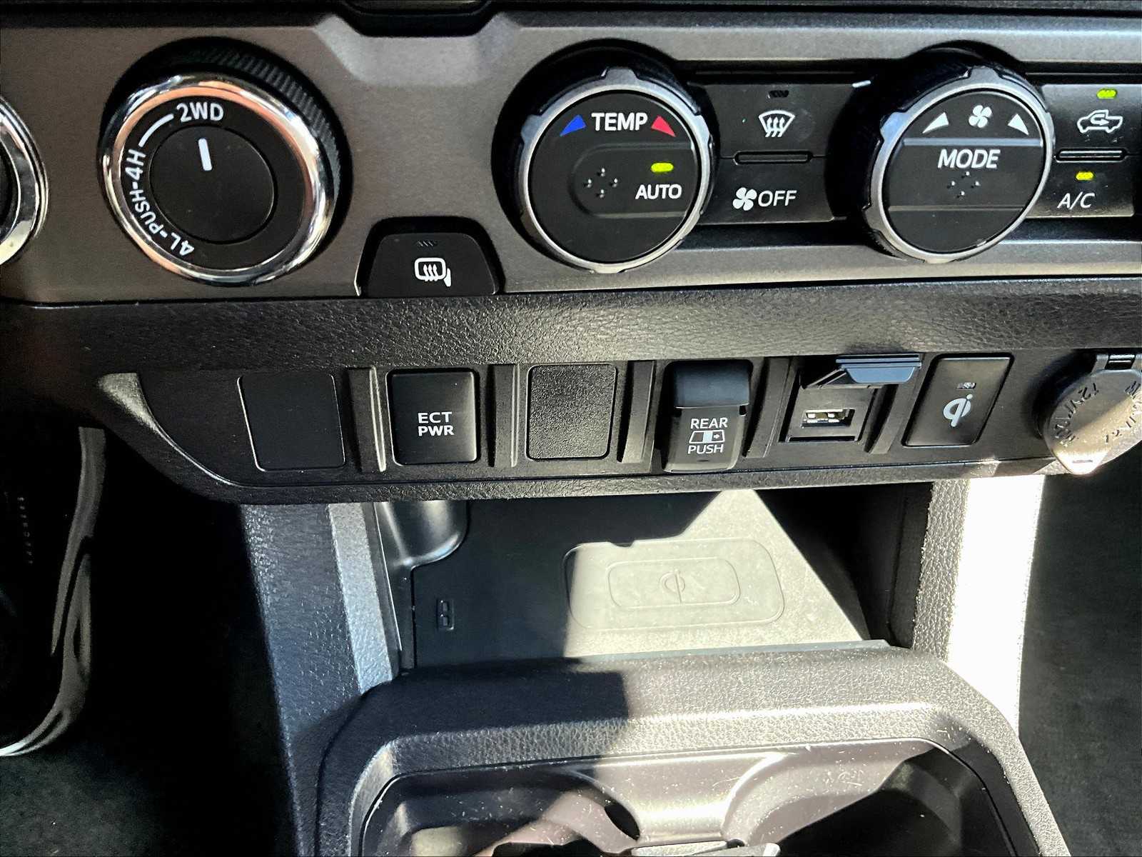 2023 Toyota Tacoma TRD photo 25