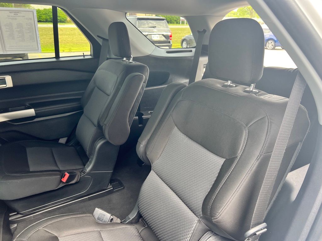 2022 Ford Explorer XLT photo 16