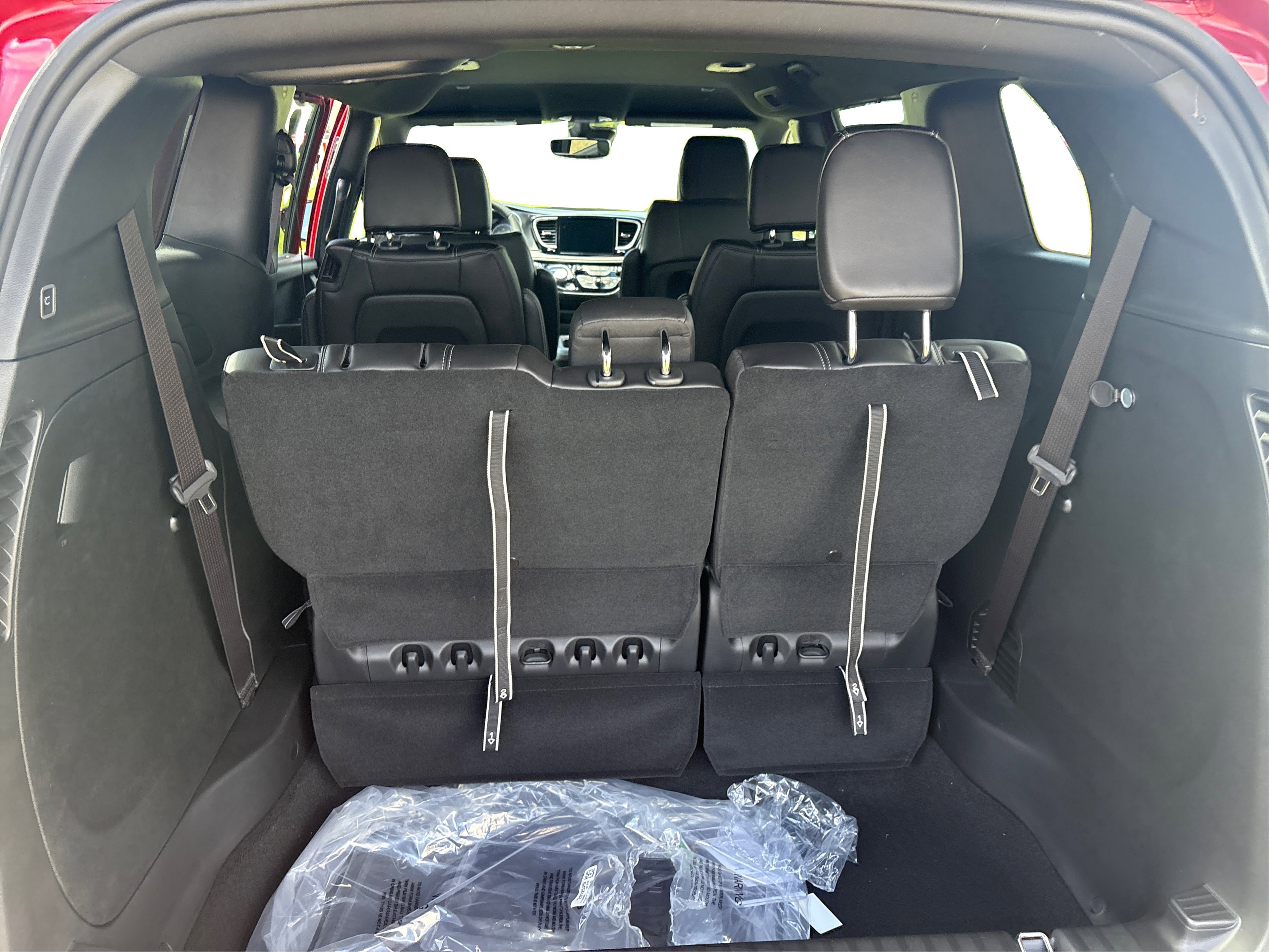 2026 Chrysler Pacifica photo 10