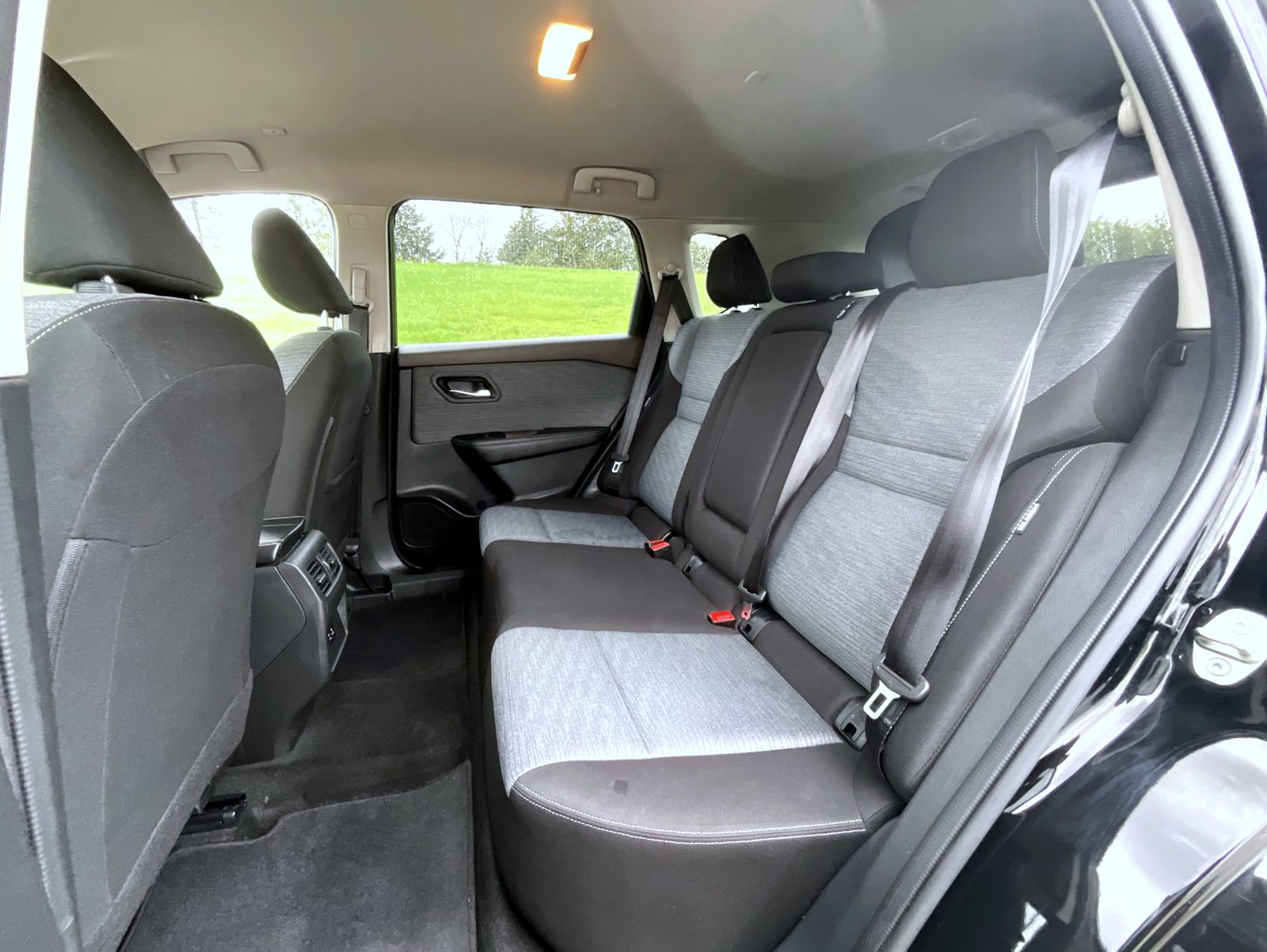 2023 Nissan Rogue SV AWD photo 19