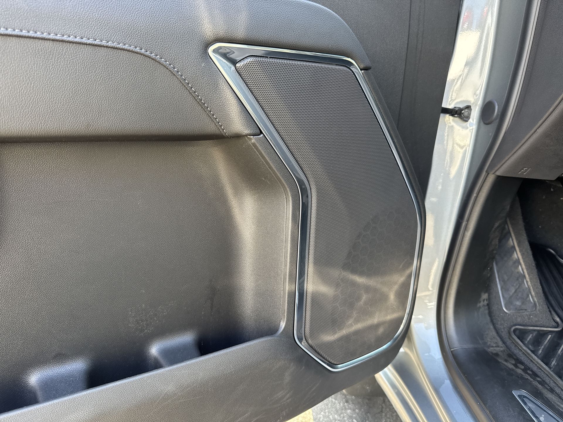 2025 Chevrolet Silverado 1500 LT photo 20