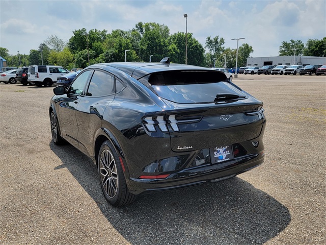 2024 Ford Mustang Mach-E Premium photo 6