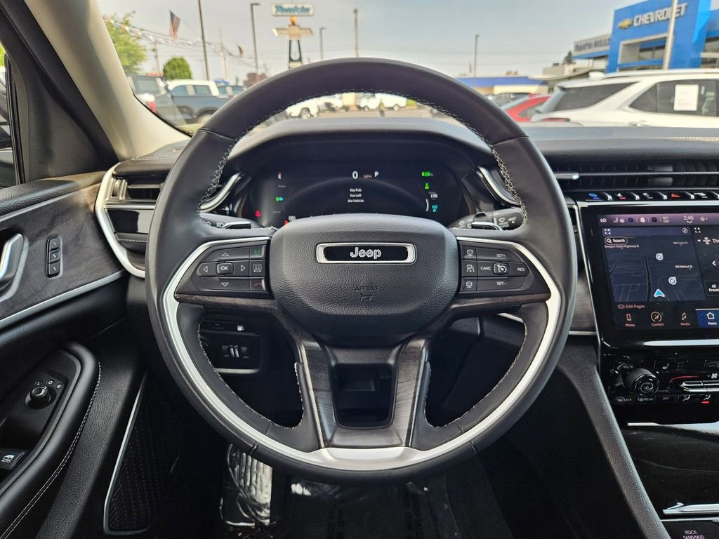 2023 Jeep Cherokee Base photo 14