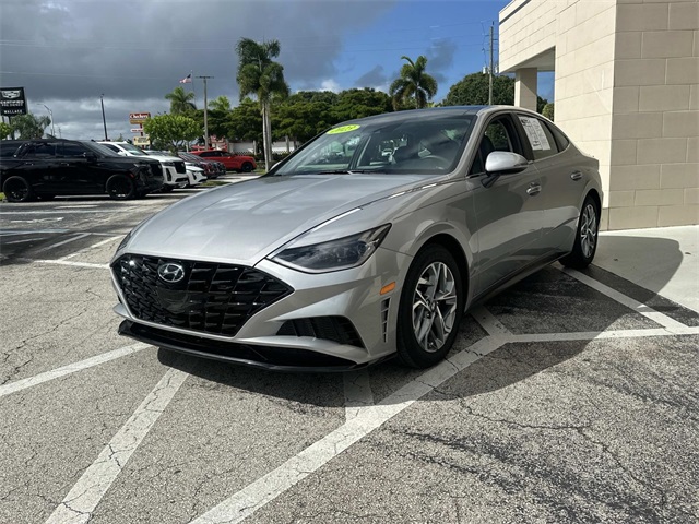 2023 Hyundai Sonata SEL photo 2