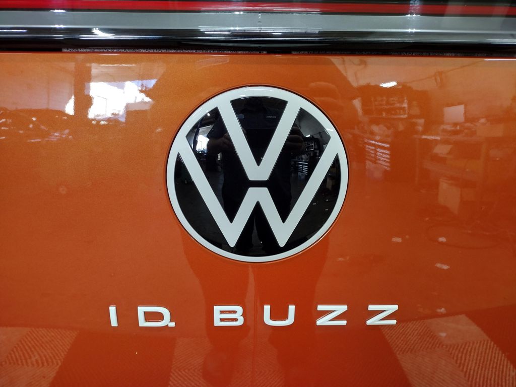 2025 Volkswagen ID. Buzz photo 14