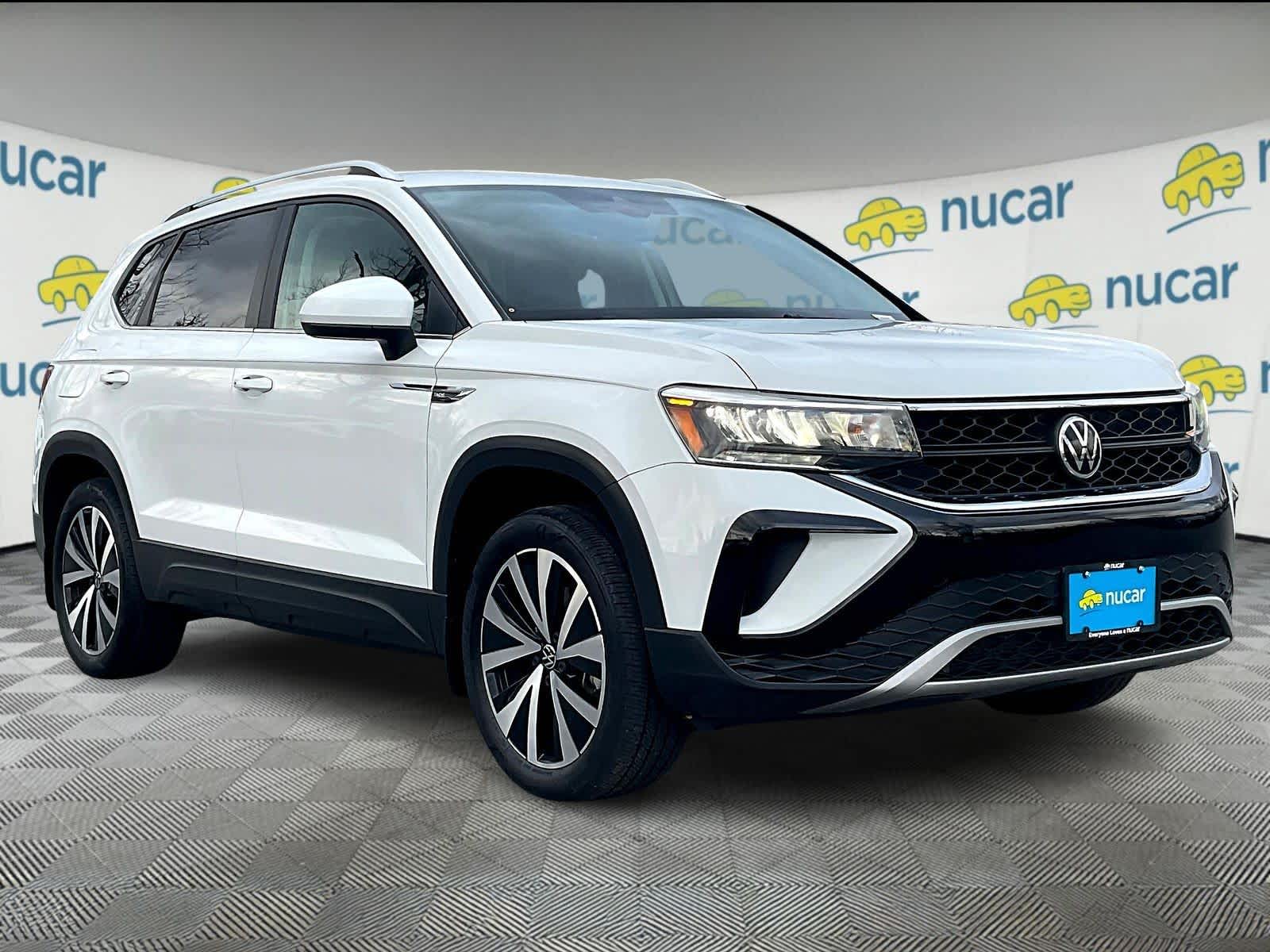 2022 Volkswagen Taos SE's photo