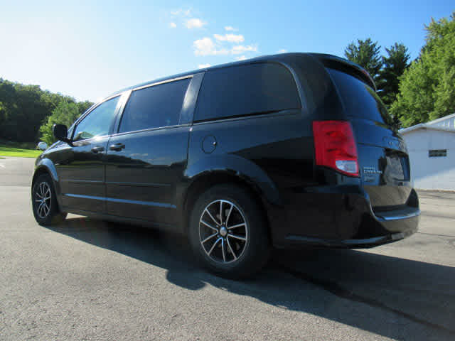 2015 Dodge Grand Caravan R/T photo 2