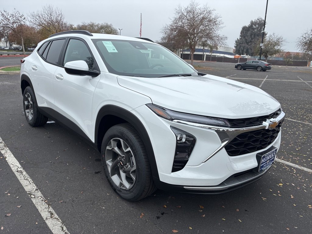 2026 Chevrolet Trax LT's photo