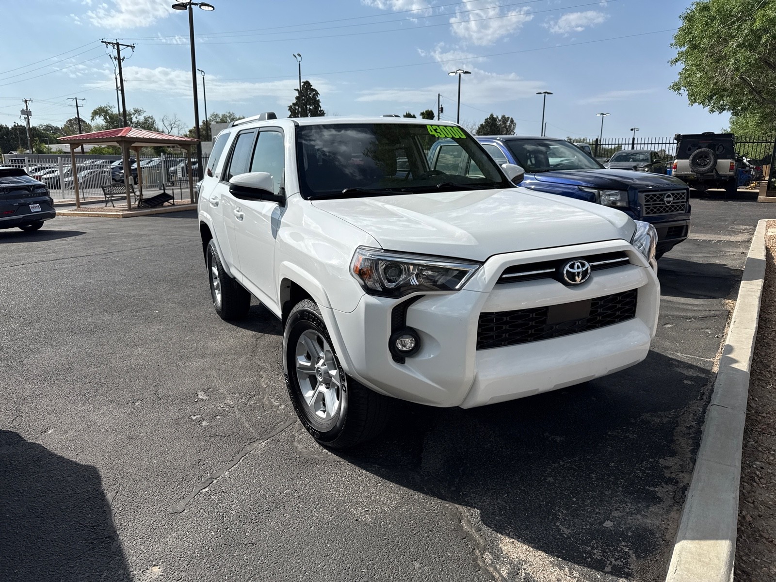 Used 2024  Toyota SR5 image 1