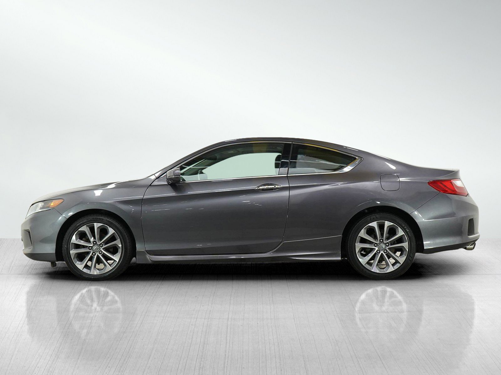 Used 2013 Honda Accord EX-L V6 with VIN 1HGCT2A83DA007482 for sale in Burnsville, Minnesota