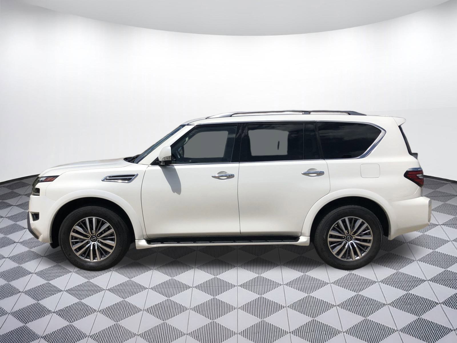 2023 Nissan Armada SL photo 3