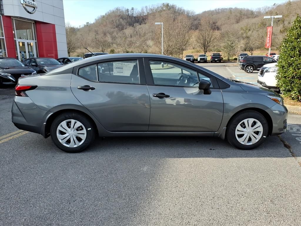 2025 Nissan Versa S photo 3