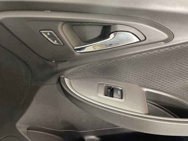 2023 Chevrolet Malibu 1LT photo 12
