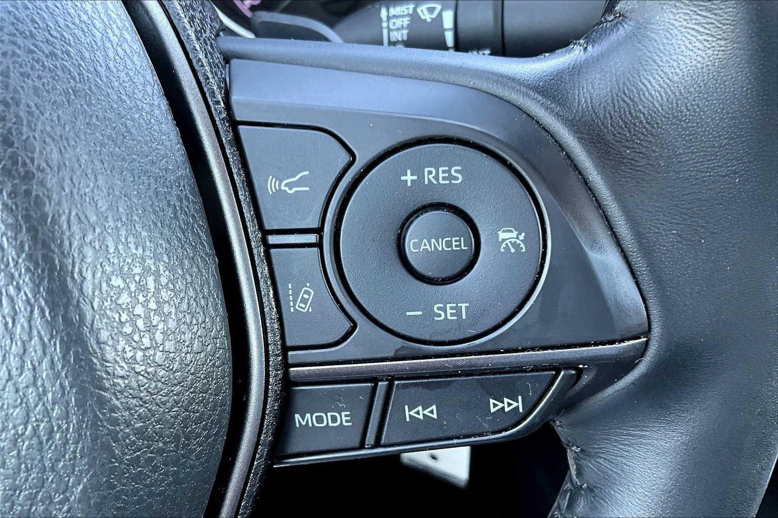 2023 Toyota Camry SE photo 19