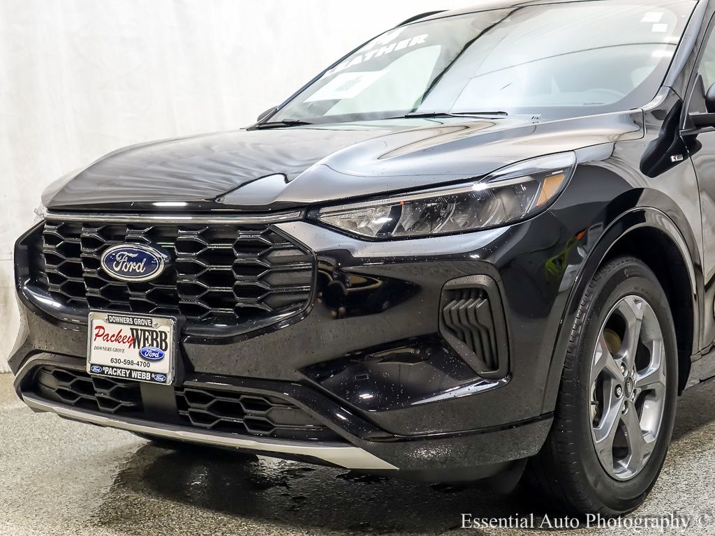 2024 Ford Escape ST-Line photo 3