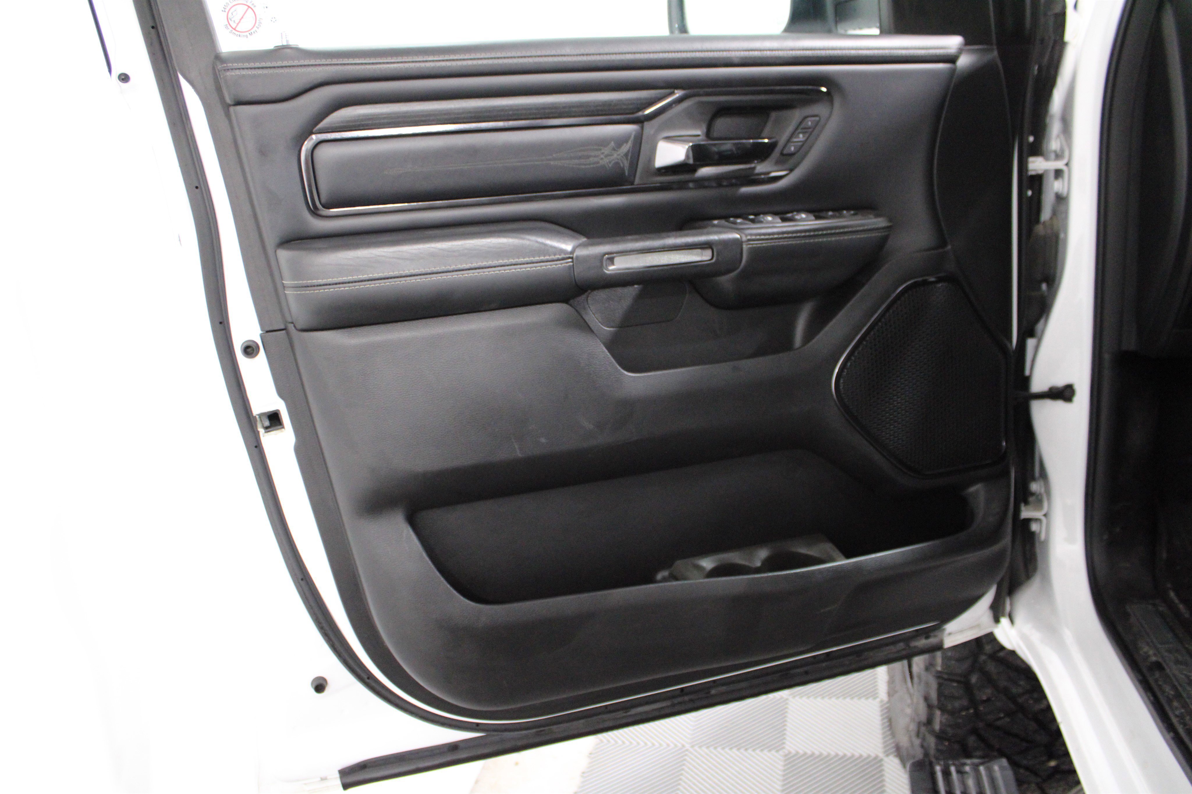 2023 Ram 1500 Limited photo 3