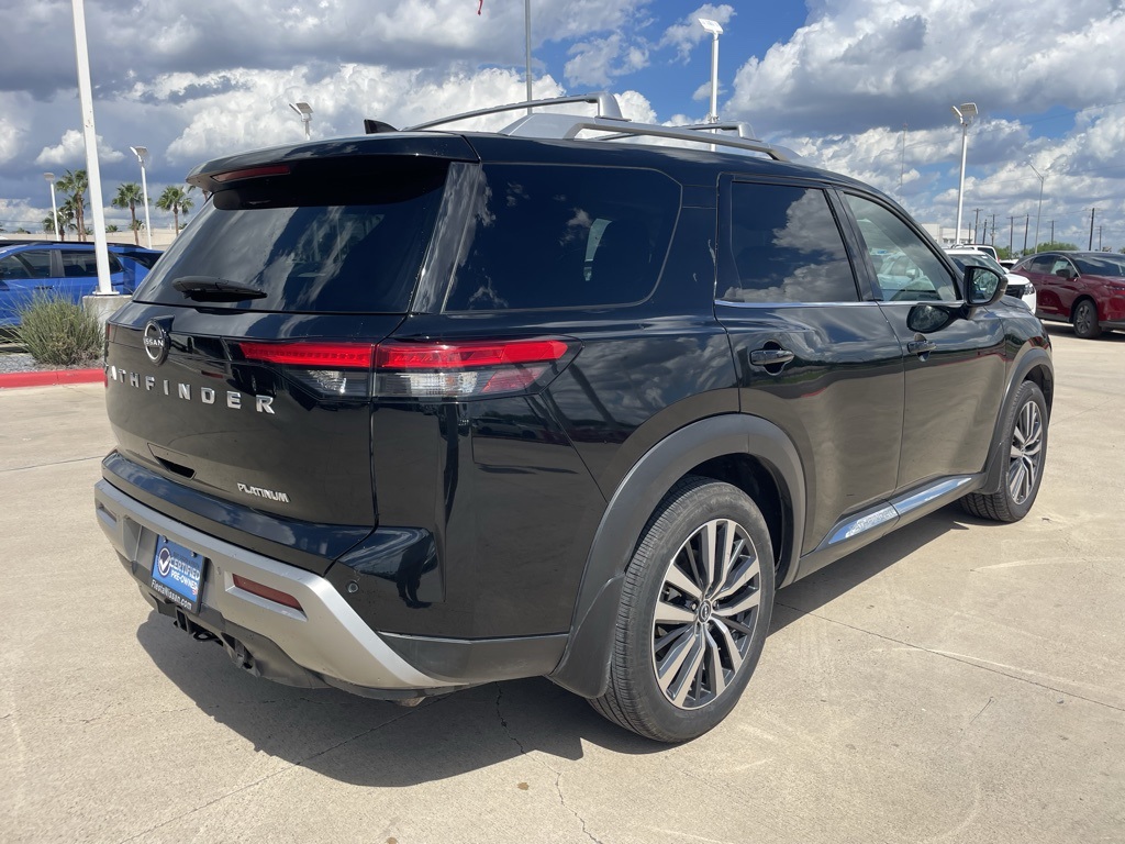 2022 Nissan Pathfinder Platinum photo 3