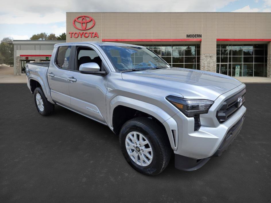 2025 Toyota Tacoma SR5 photo 3
