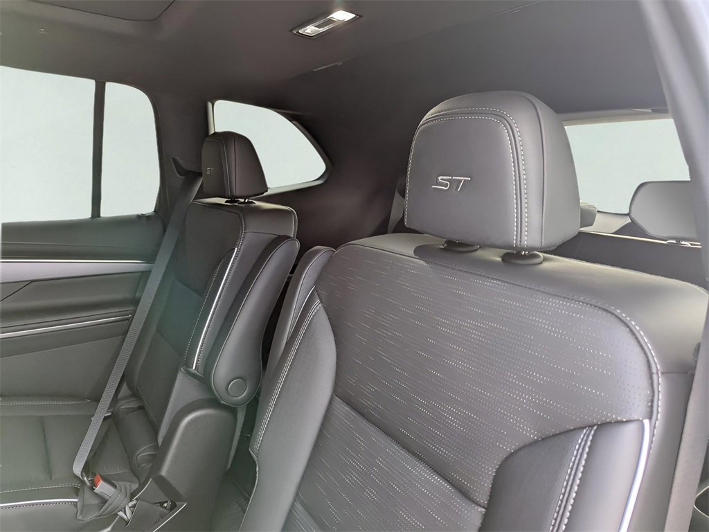 2025 Buick Enclave Sport Touring photo 16