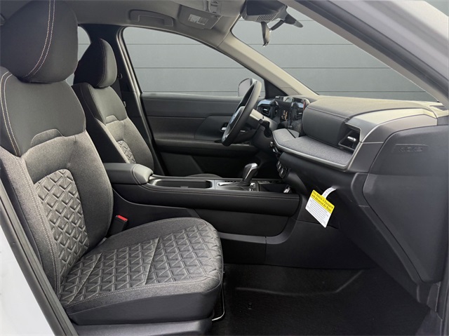 2025 Nissan Kicks SV photo 19