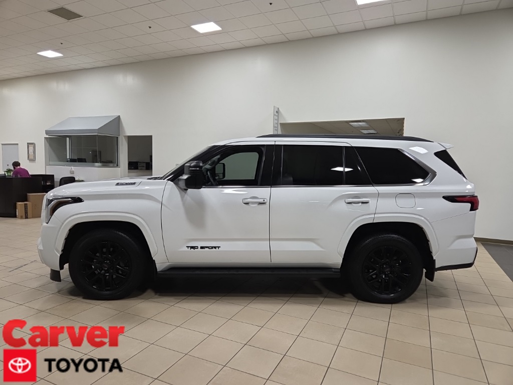 2023 Toyota Sequoia SR5's photo