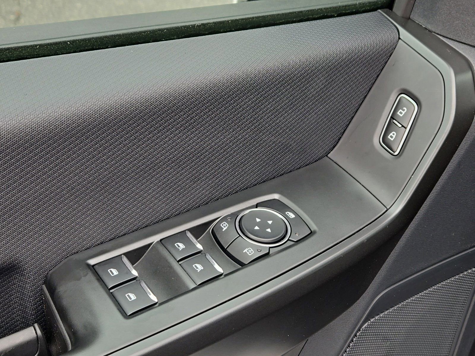 2025 Ford F-150 STX photo 14
