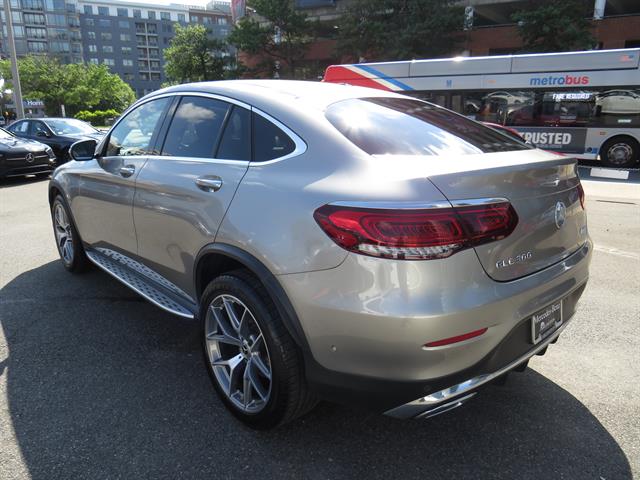 2021 Mercedes Benz GLC 300 photo 2
