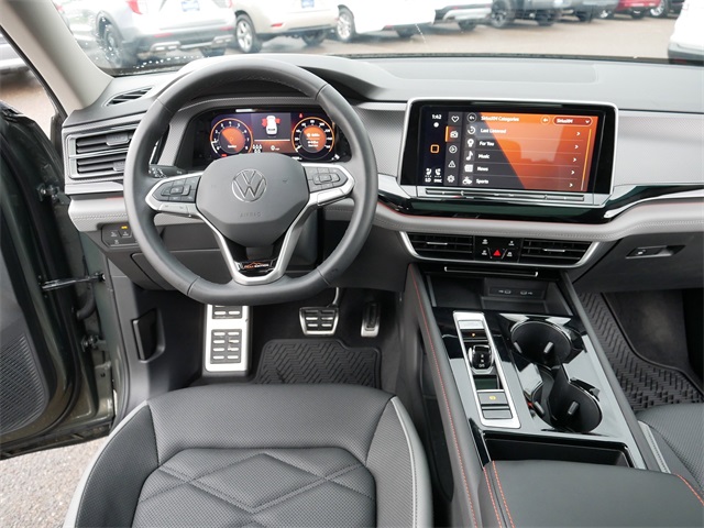 2024 Volkswagen Atlas Peak Edition SEL photo 21