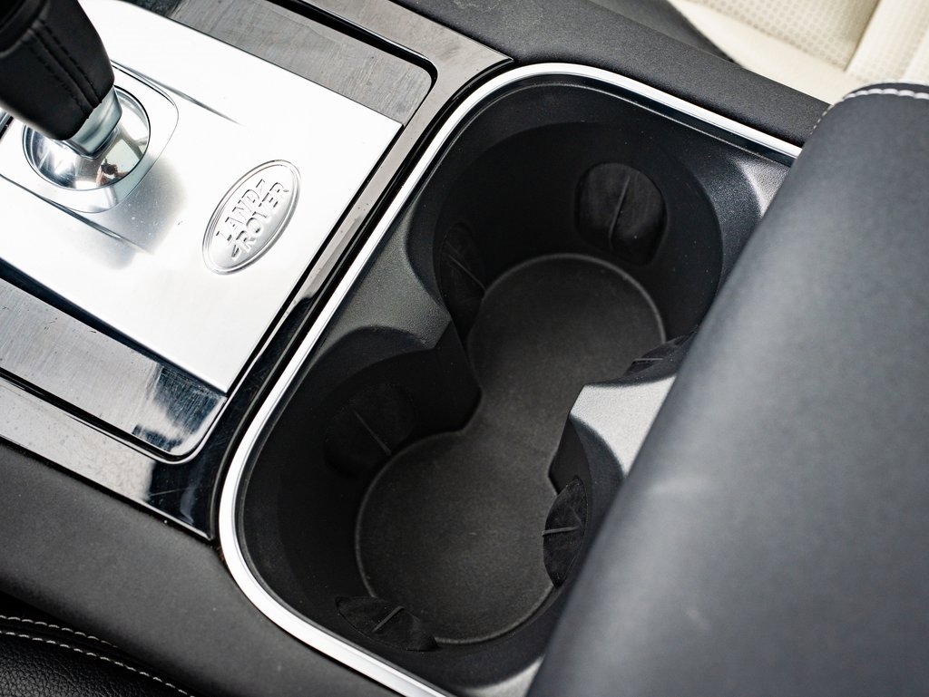 2022 Land Rover Discovery Sport SE R-Dynamic photo 30