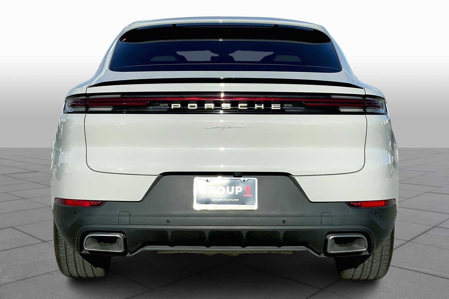 2024 Porsche Cayenne Coupe photo 8