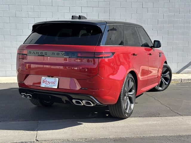 2025 Land Rover Range Rover Sport P530 Dynamic SE photo 2