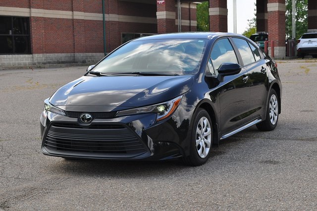 2024 Toyota Corolla LE photo 7