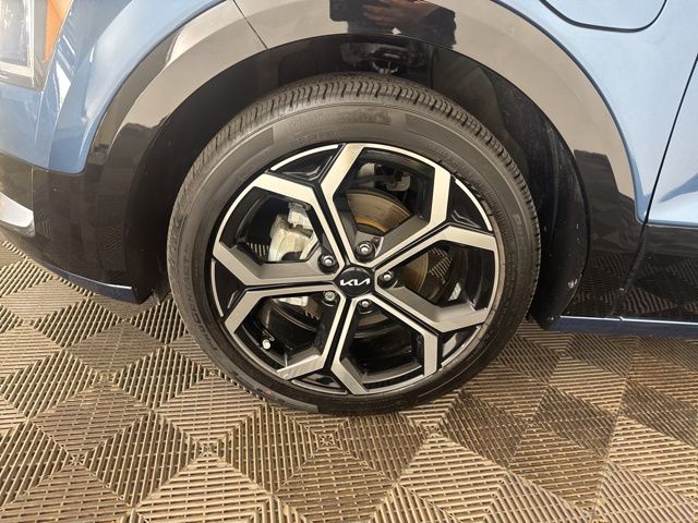 2024 Kia Niro Plug-In Hybrid SX photo 25