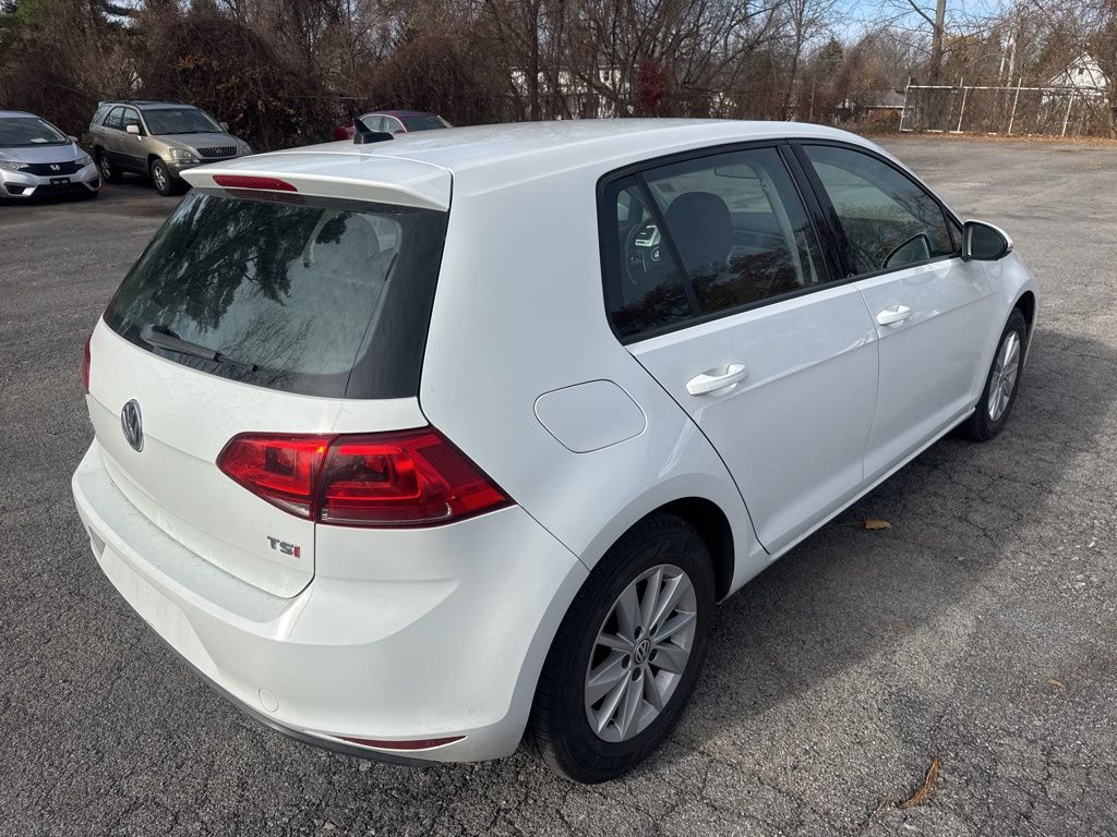 2017 Volkswagen Golf TSI S photo 4