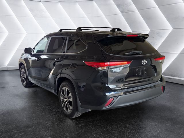2023 Toyota Highlander L photo 5