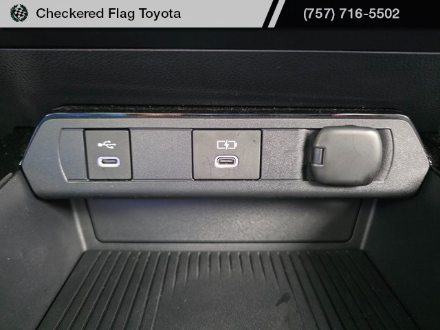 2024 Toyota Prius LE photo 17