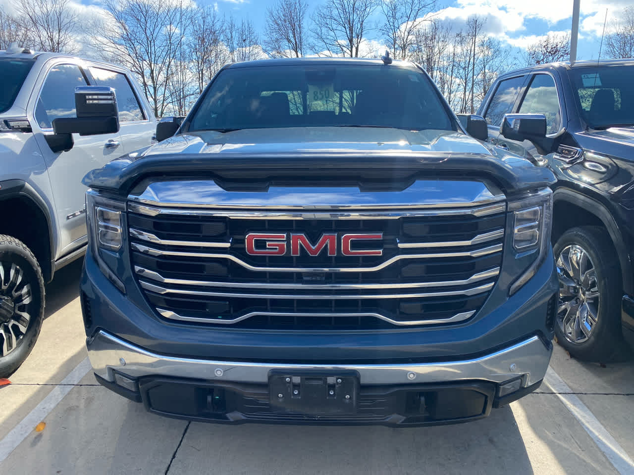 2024 Gmc Sierra 1500 SLT photo 2