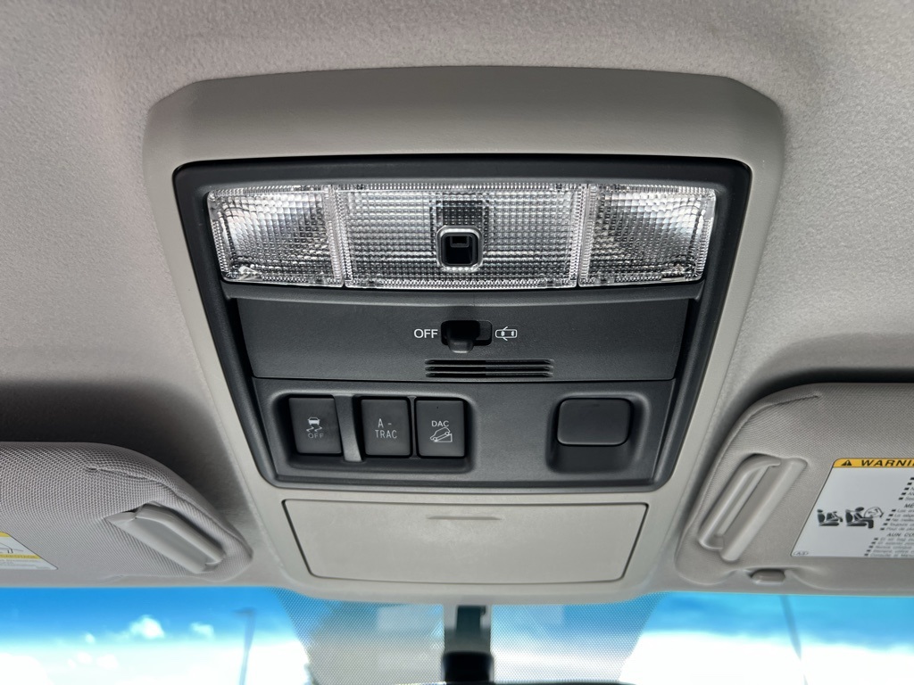 2018 Toyota 4Runner SR5 photo 24