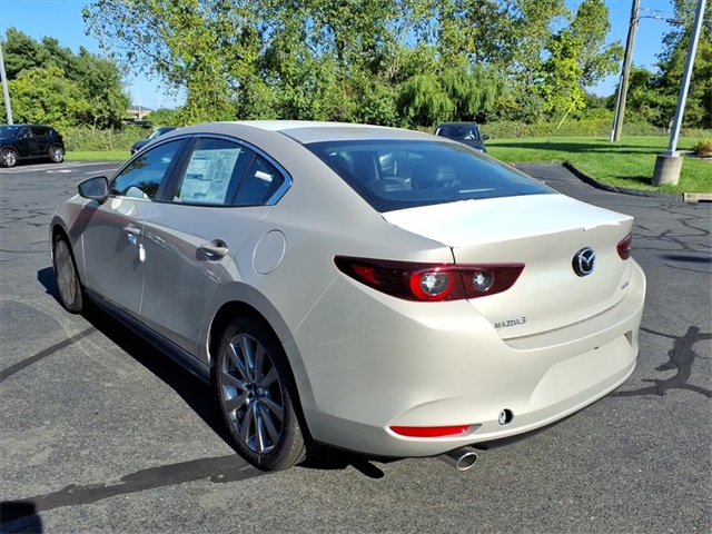 2025 Mazda Mazda3 2.5 s Preferred photo 3