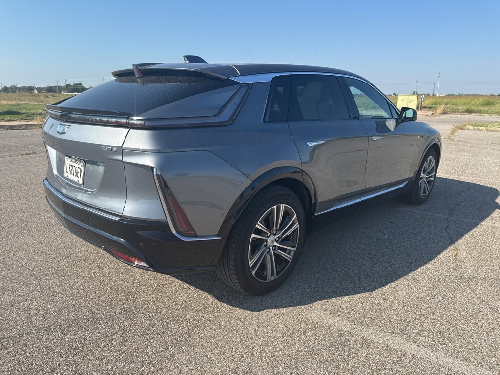 2023 Cadillac Lyriq Luxury photo 4