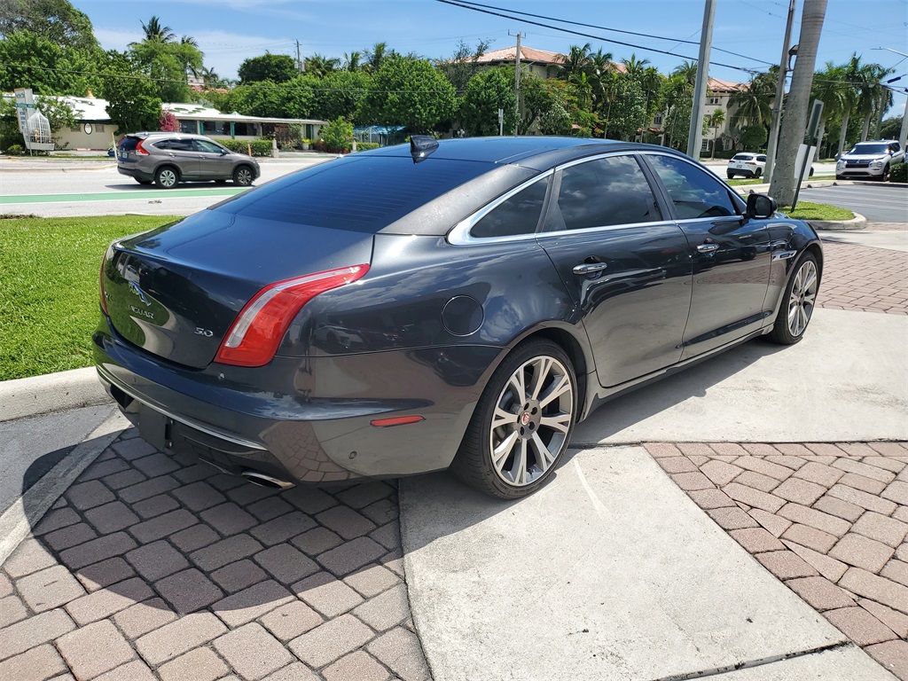 2019 Jaguar XJ Supercharged photo 6