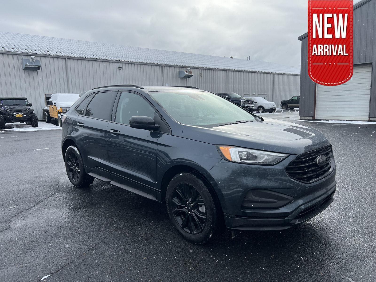 2022 Ford Edge SE's photo