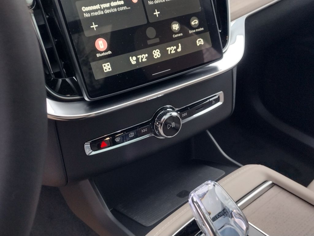 2026 VOLVO XC90 - Image 16